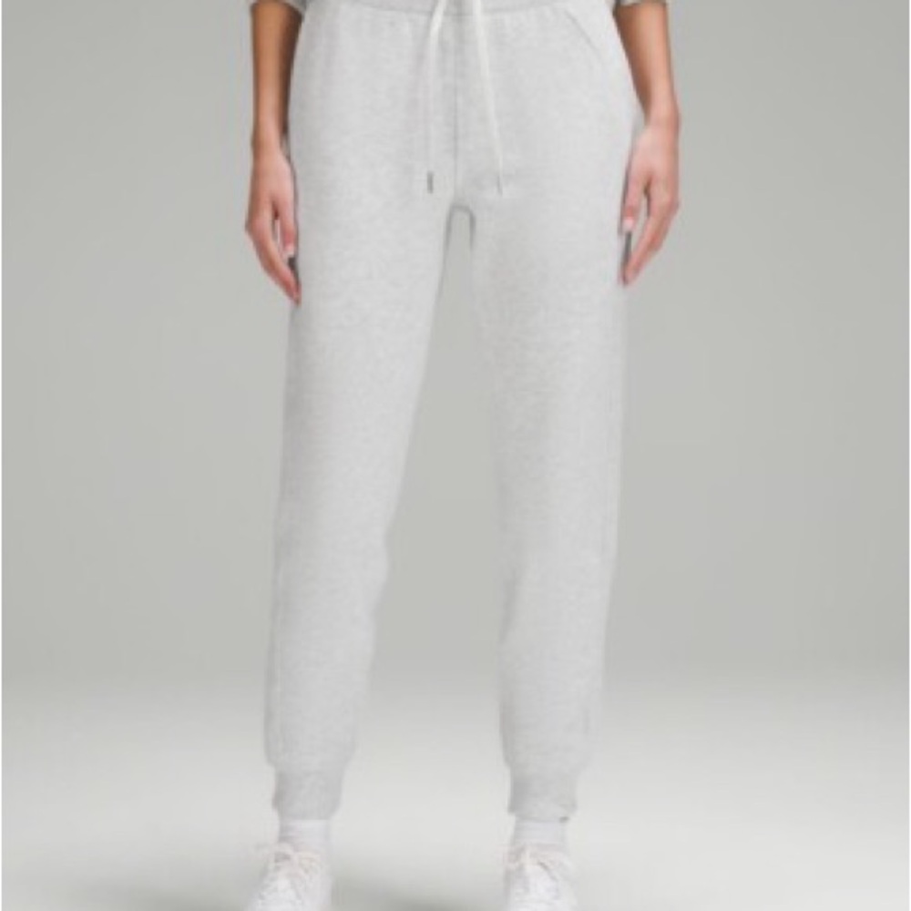 Lululemon Athletica Scuba High Rise Heathered Light Gray Joggers